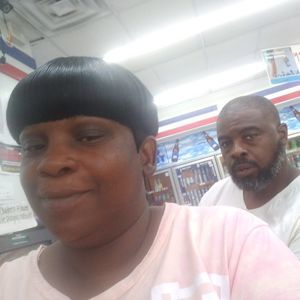 Meet your Posher, Rena